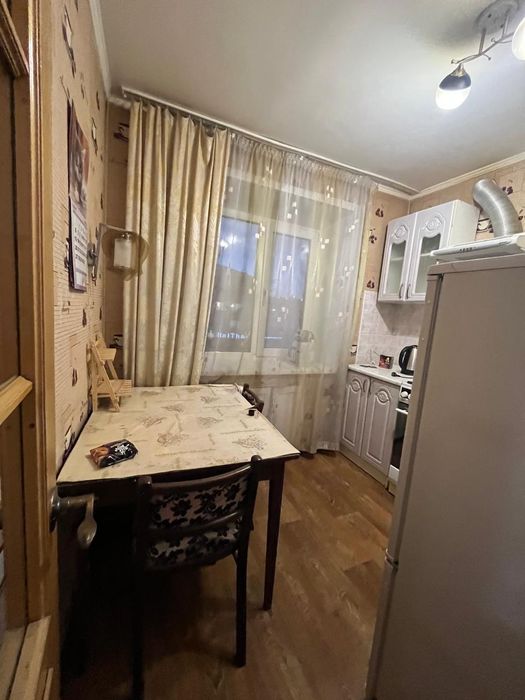 Продам 2 Ком квартиру в центре города