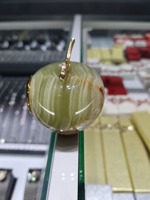 Qimmat tosh miyaga dam beradi