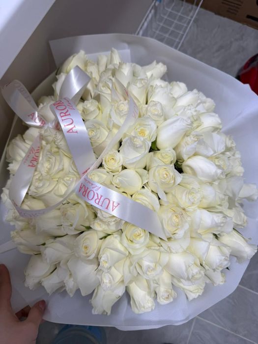 Цветы белый розы