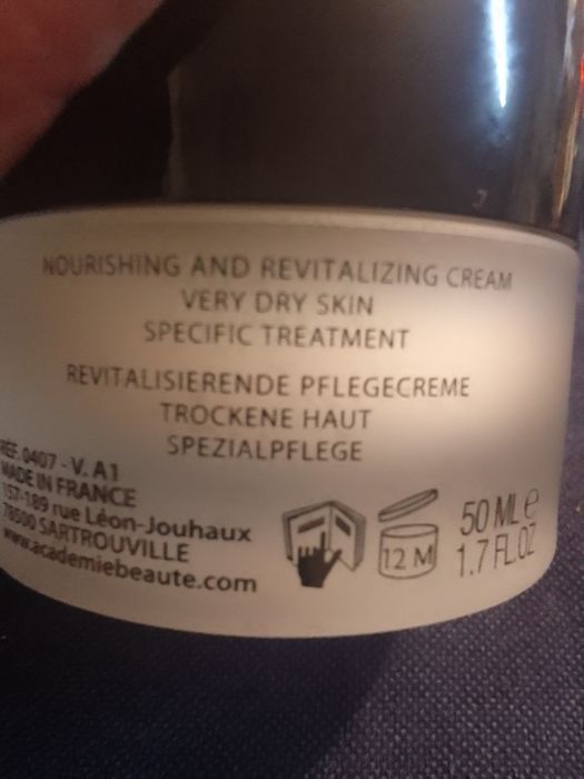 Crema hidratanta pentru ten uscat