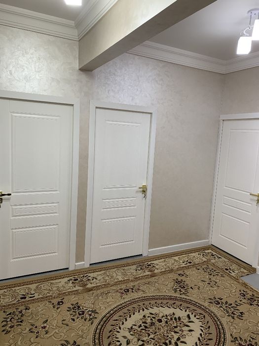 Dom 4 xona chorsuda evro remont srochni sotladi