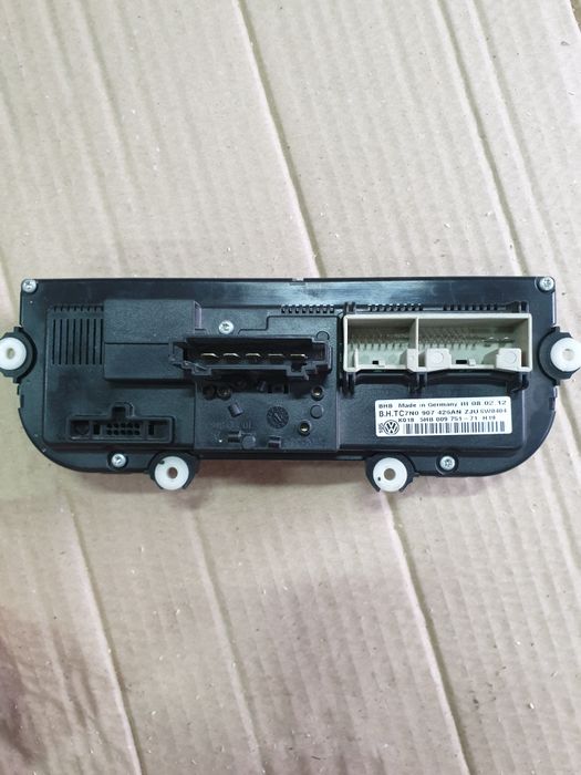 Panou comanda clima/Ac cu incalzire in scaune VW Golf 6 jetta caddy sh
