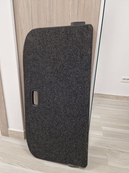 Vînd Poliță Portbagaj