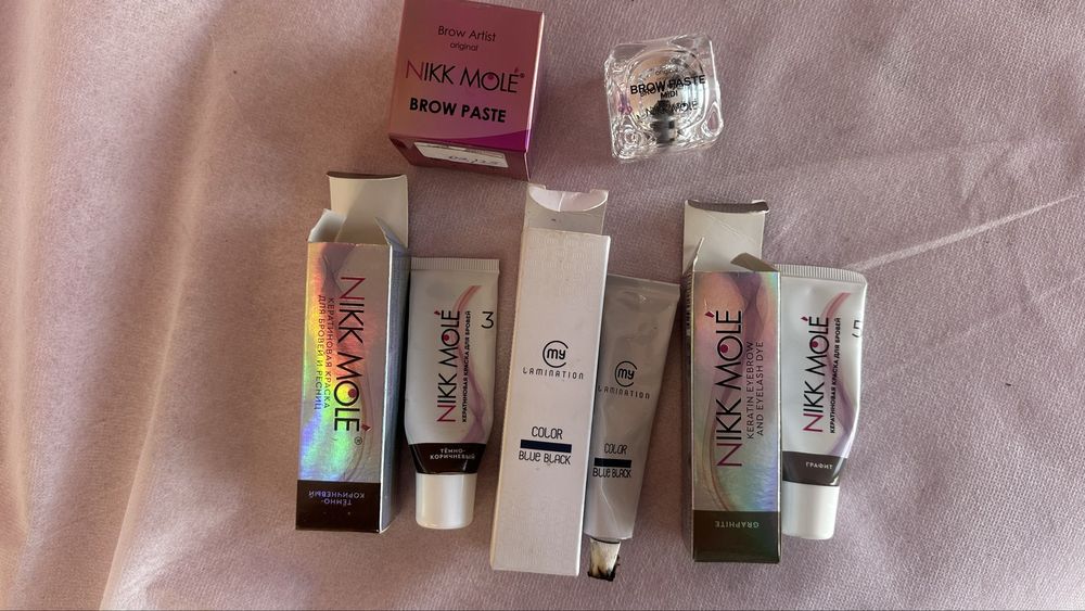 Боя за мигли и вежди