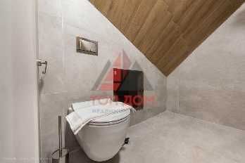 Дава се под наем Тристаен апартамент в Варна, Център - 70 кв.м за 1200 € - Снимка #9