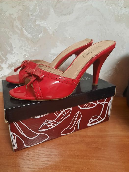 Босоножки-сабо без пятки