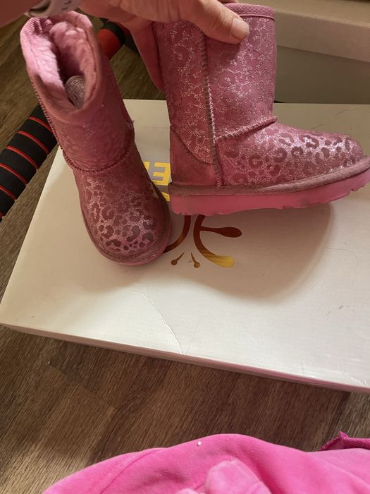 Ugg детские оригинальные на девочку