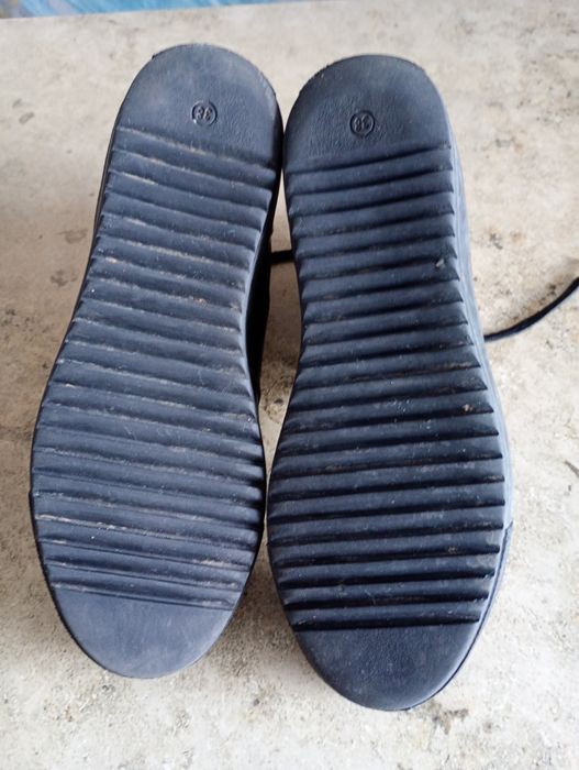 Vând ghete din piele nr.38! Pret 45 lei!