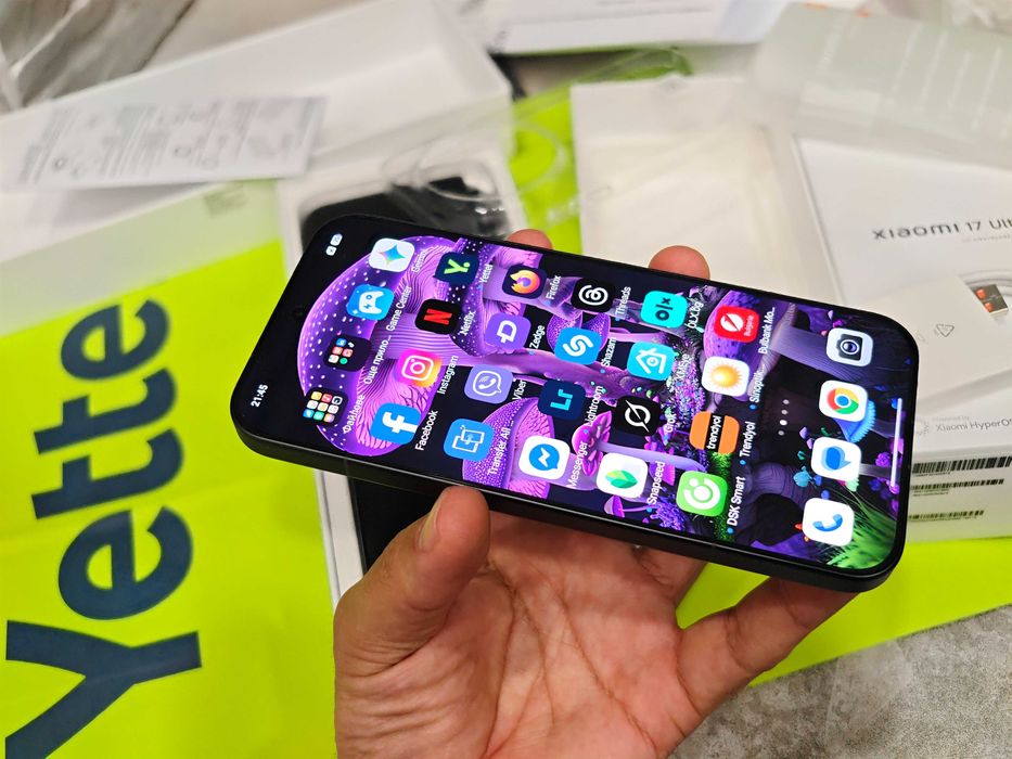 Xiaomi 17 ultra , black - 16g.b.  RAM -512 ROM