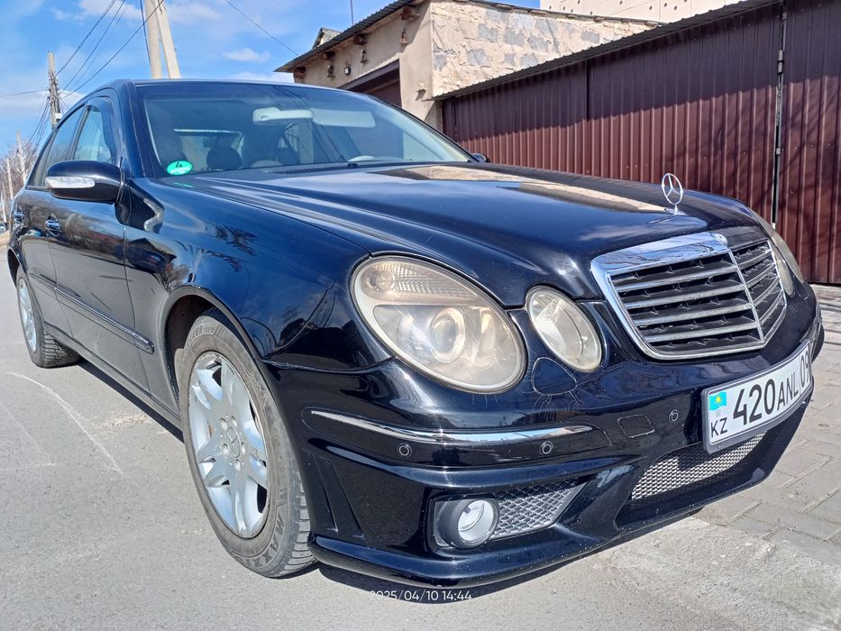 Автомобиль Mercedes