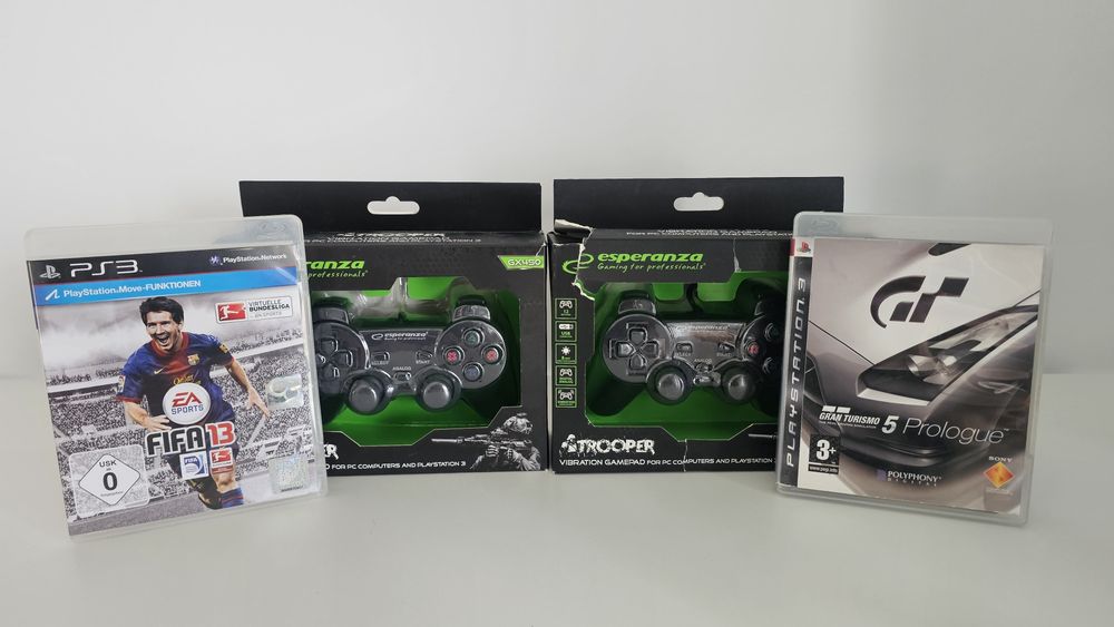2 controllere PS3 Esperanza + FIFA 13 + Gran Turismo 5 Prologue
