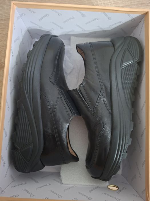 Стильные кожаные лоферы, новые