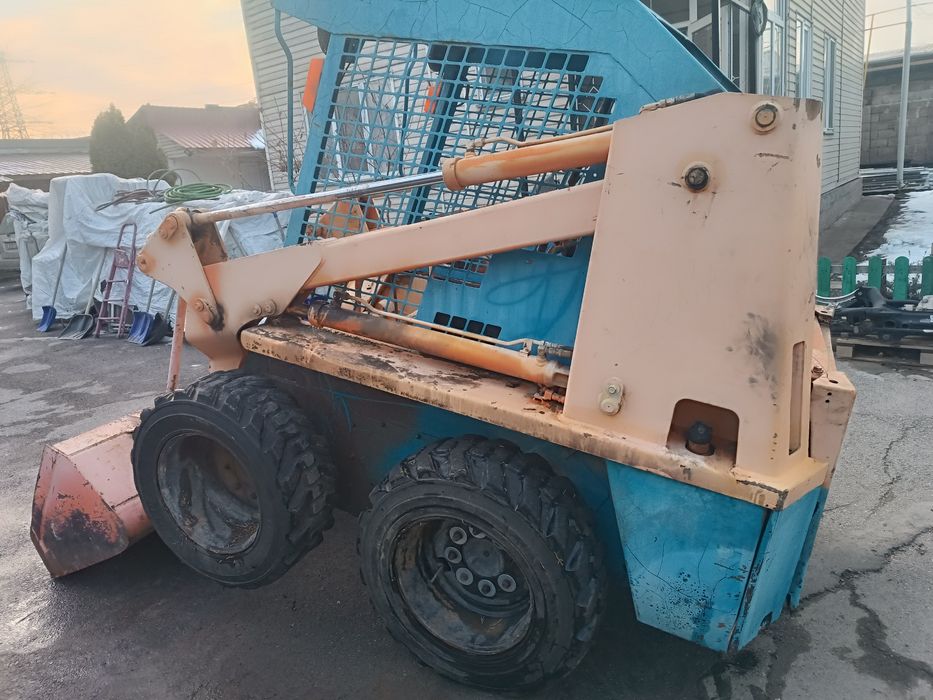 Мини погрузчик Toyota Hobson