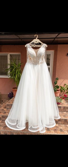 Rochie mireasa superba