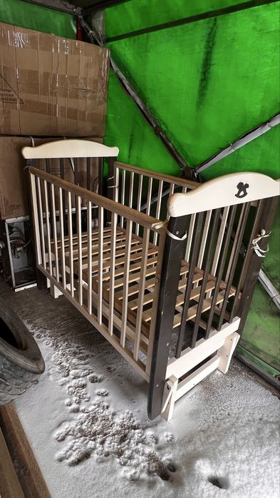 Детская кроватка