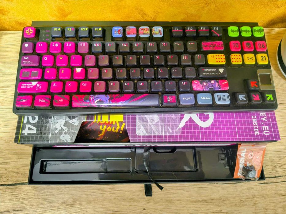 Tastatura QwertyKey80 War