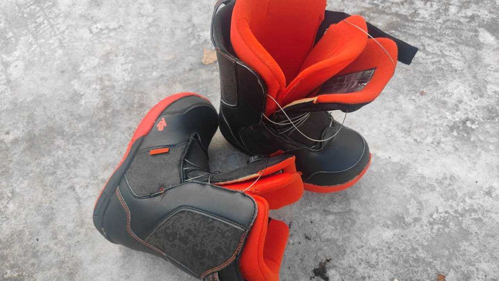 Продам детские ботинки+сноуборд K2