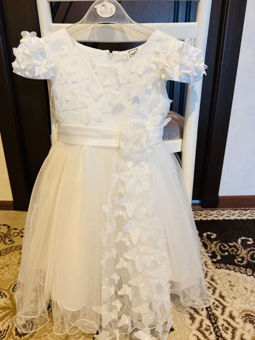 Продам платье для девочки в идеальном состоянии!!!