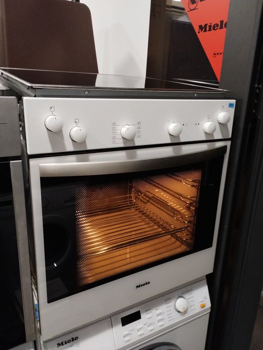 Фурна с плот MIELE H4130E