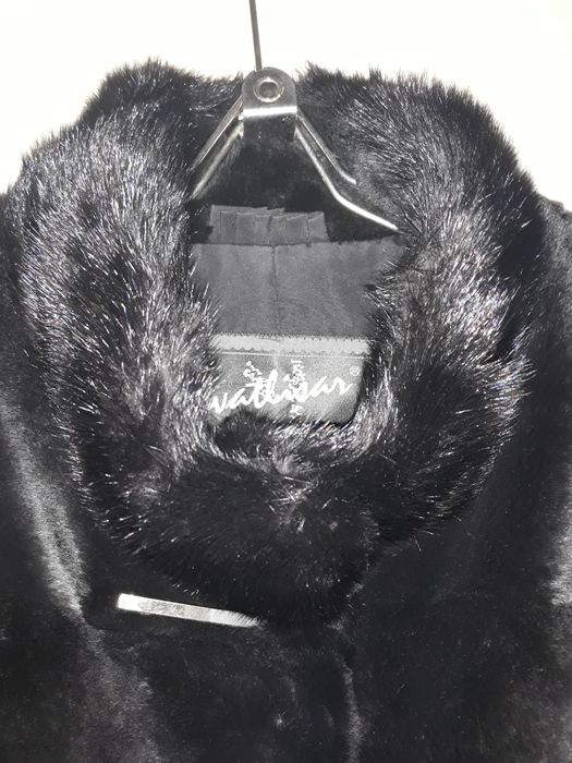 Шуба меховая из бобра с отделкой из норки