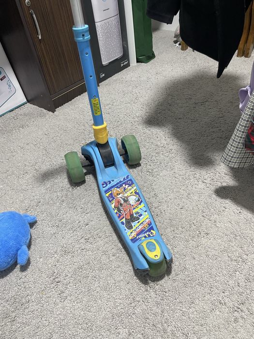 Самокат детский в отличной состоянии