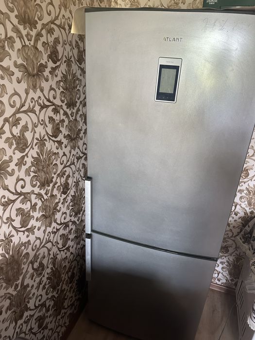 Продам холодильник