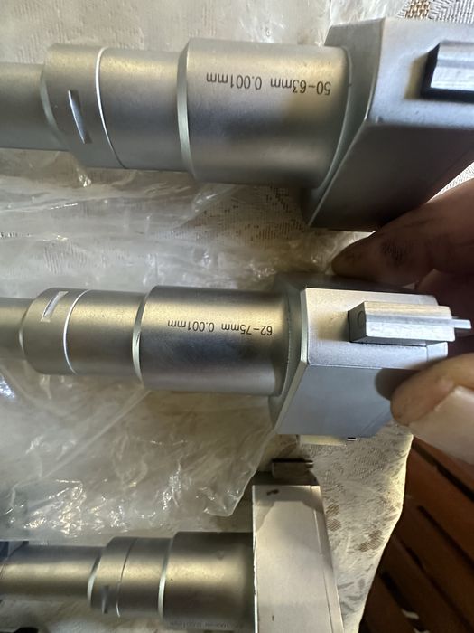 Дигитален триточков вътромер