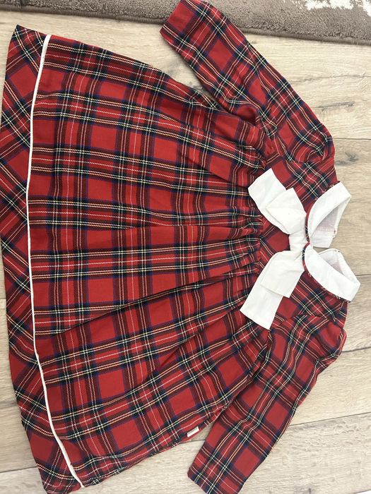 Продам платье новогоднее для девочки 24-36 мес