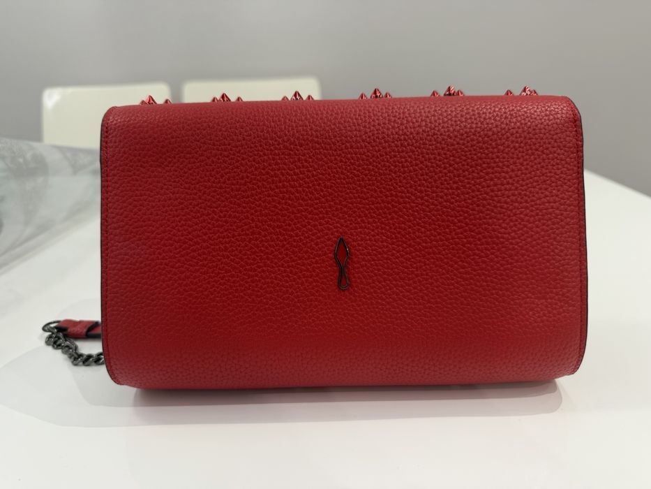 Christian Louboutin чанта оригинал