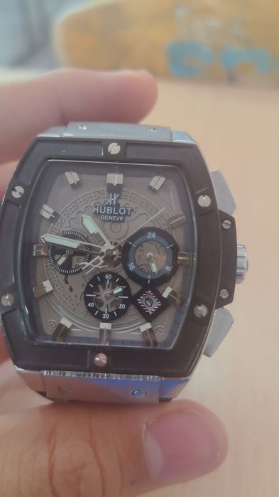 Продаетса часы HUMBLOT