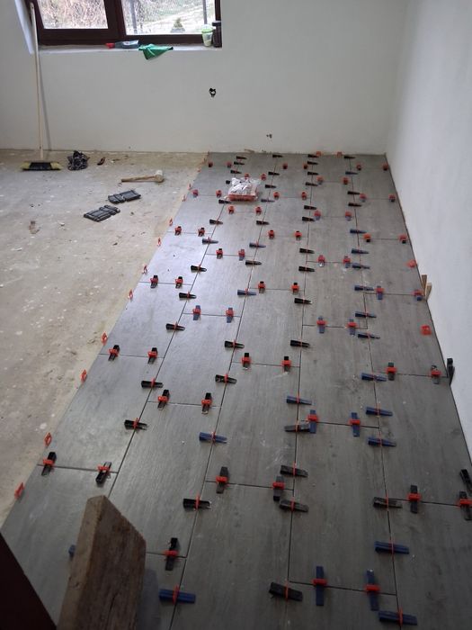 Executam lucrări interioare