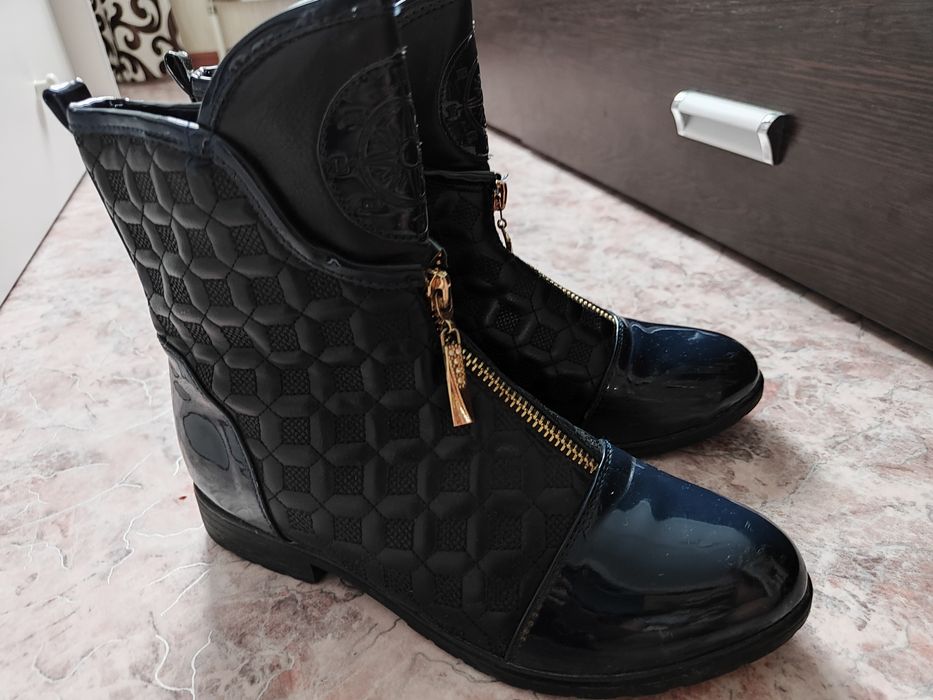 Продам Осенние сапожки