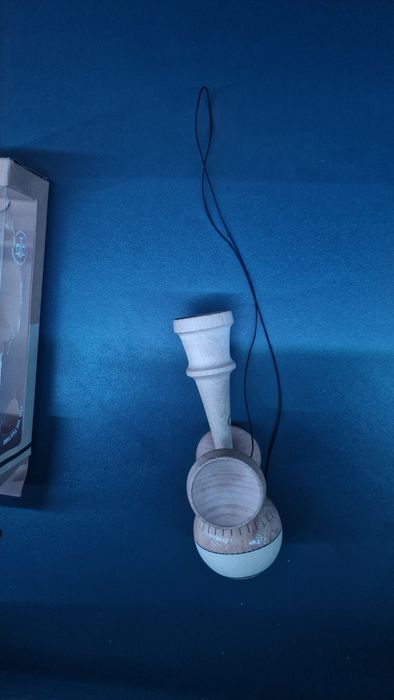 Kendama Krom Gas Cream