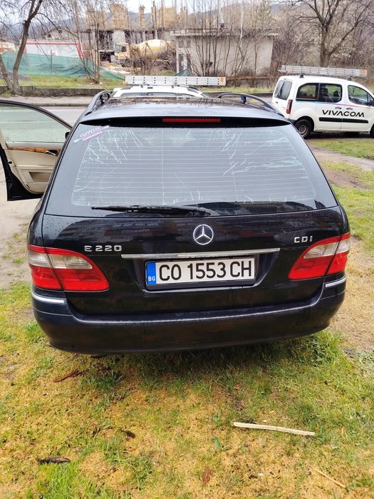 Мерцедес w211 2.2 avangard 150 коня