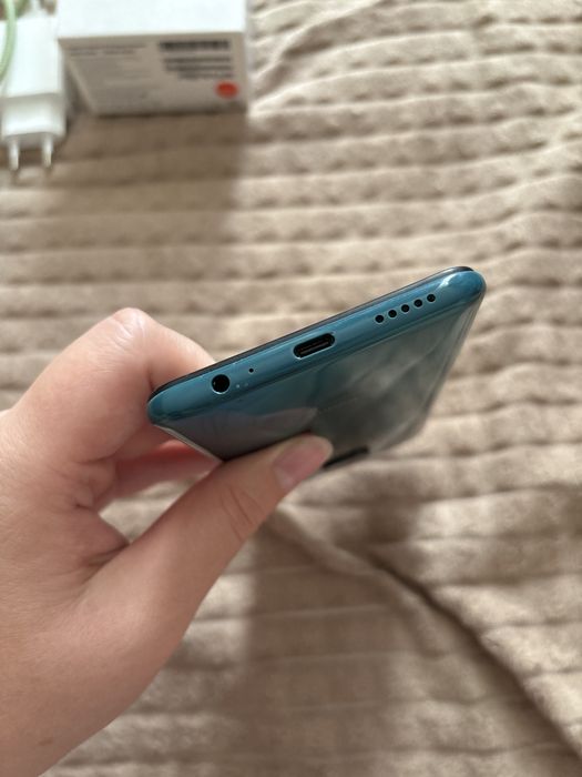 Продам смартфон Xiaomi Redmi note 9 4/128