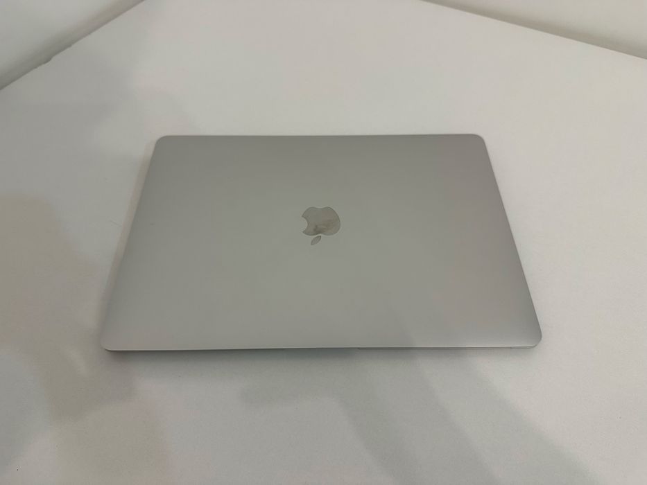 Продам MacBook Air m1