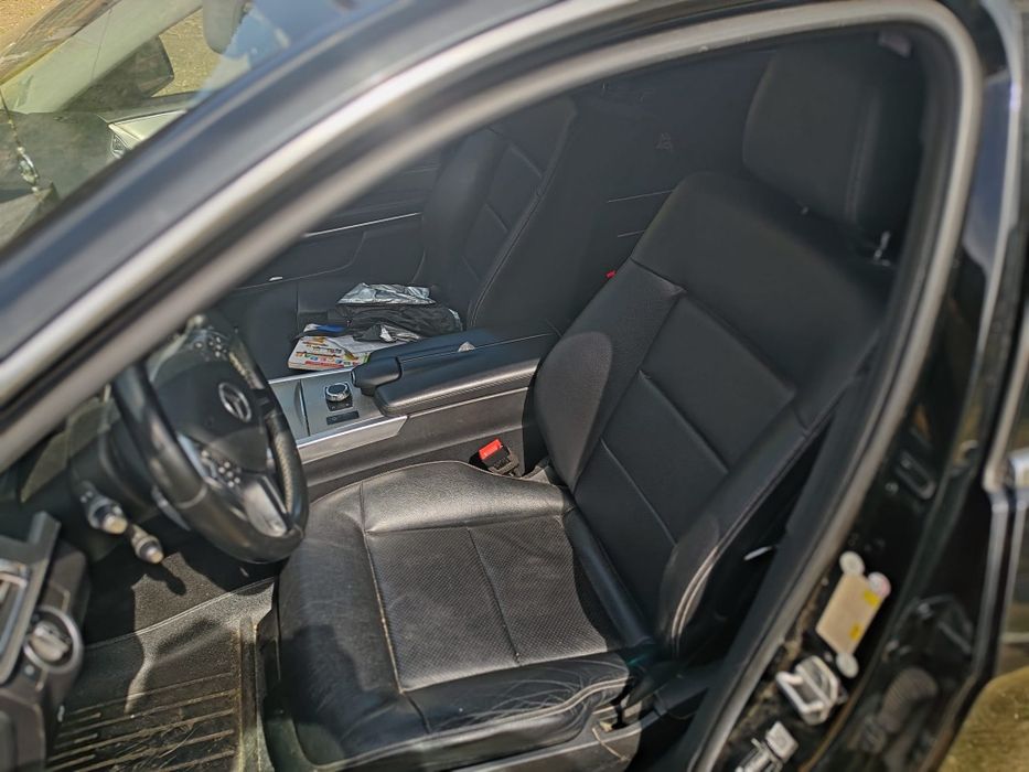 Vând Mercedes E200 fac schimb cu GLE