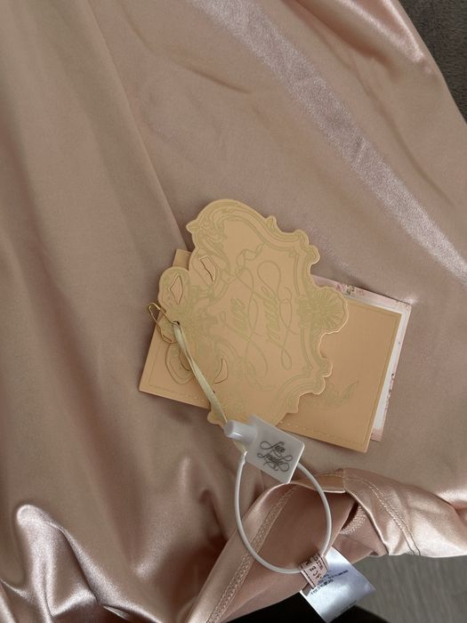 Платье Lacemade новое