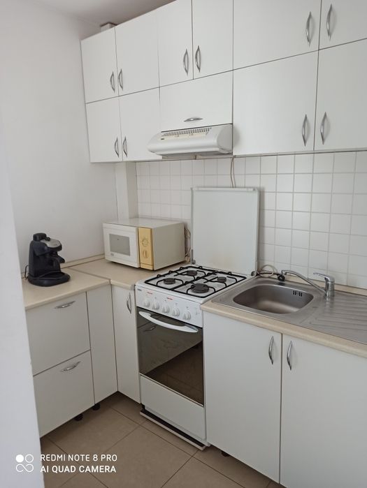 Dau in chirie garsonieră lux, 30 mp, str. Aluminei