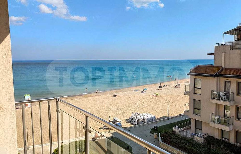 Двустаен апартамент до брега на морето в град Обзор