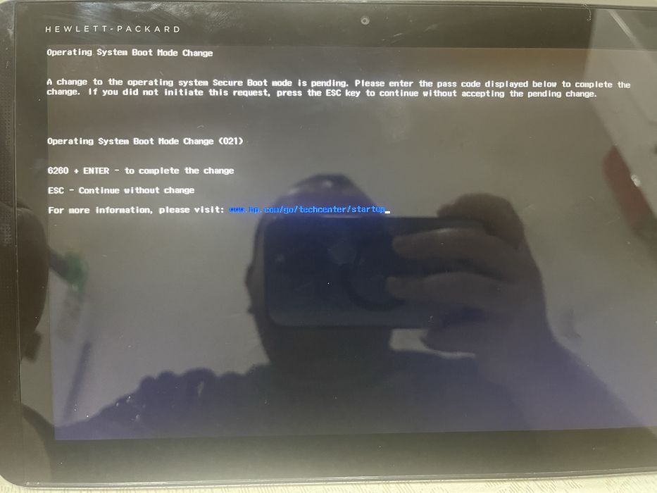 Продам HP и Surface. Есть проблемы с операционной системой.