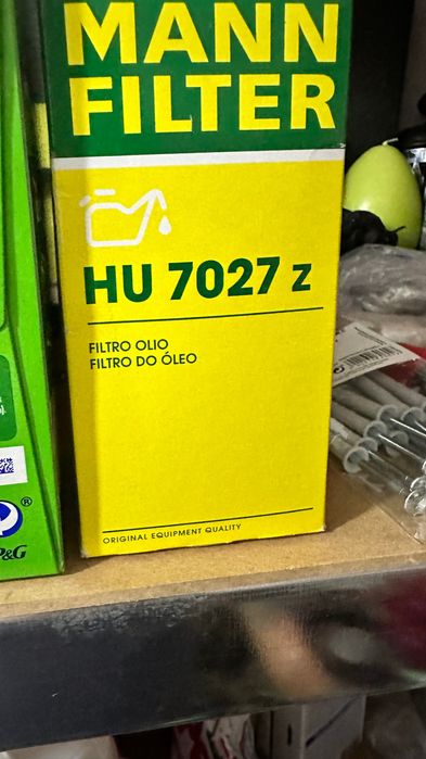 Маслен Филтър HU 7027 z