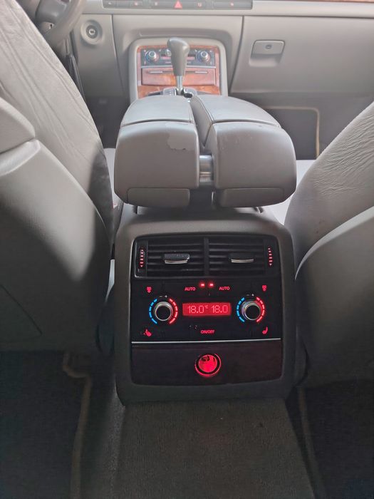 Audi A8 quattro 2008 VARIANTE