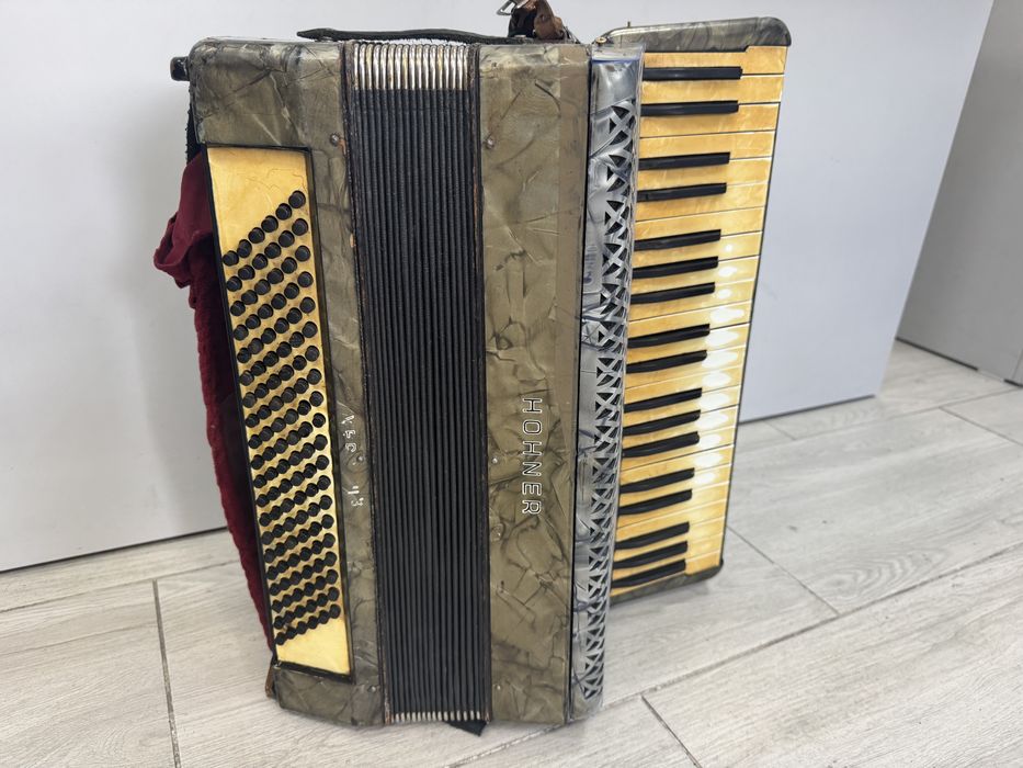 Acordeon Hohner Verdi II sita 120 basi