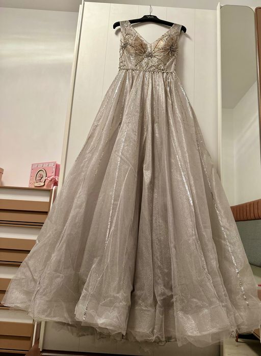 Официална /Бална/ дълга рокля, подходяща за специални поводи