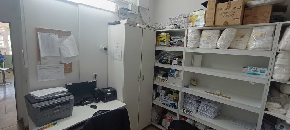 Работеща аптека под наем – гр. Белослав, център