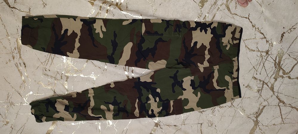 Pantaloni The North Face Black Camo  de Barbati  Size XS