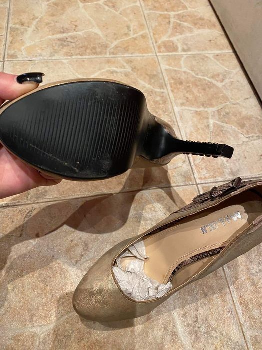 Обувки на ток 37 номер