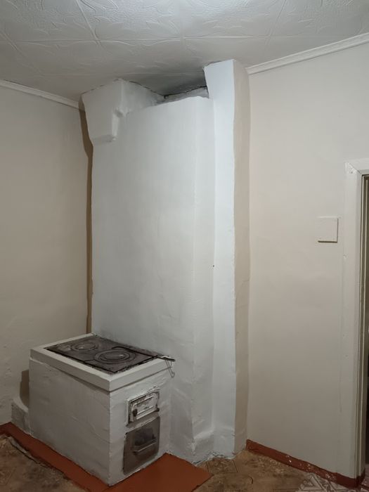 Продам дом барачного типа с гаражем