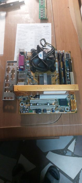 Материнская плата